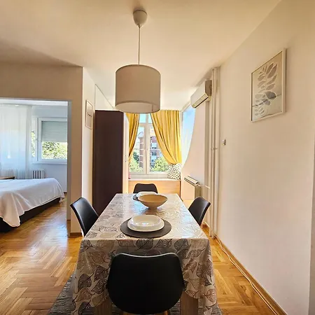 Apartment Sonata 1 *